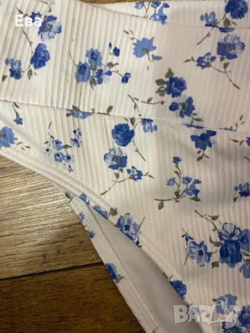  HOLLISTER Долнище на бански тип бикини в Бяло, снимка 2 - Бански костюми - 49744370