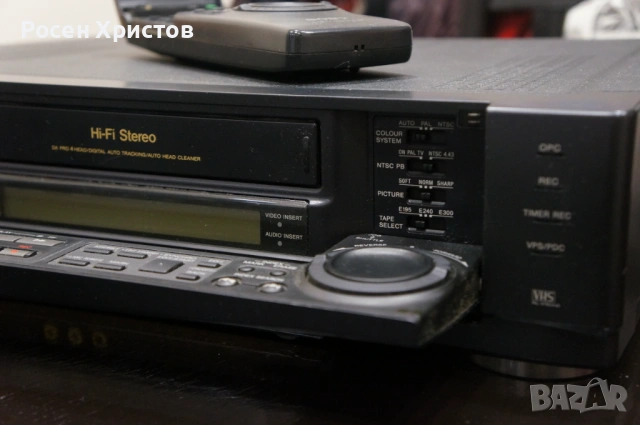 Видеорекордер Sony SLV-E1000 неработещ с оригинално работещо дистанционно., снимка 2 - Плейъри, домашно кино, прожектори - 53276515