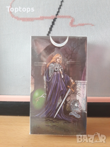 Таро карти: Lord of the Rings Tarot, 7x12 см с хартиена книжка, снимка 2 - Карти за игра - 36310572