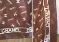 Дамски Квадратен Шал Кафяв Бежов / Кремав Полиестер Сатен Chanel Шанел Лого, снимка 17