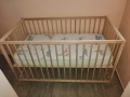 Продавам почти ново  бебешко креватче с матрак, снимка 1
