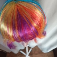 Перука в преливащи цветове 35 за парти  см , снимка 9 - Аксесоари за коса - 41085382