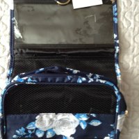 Синя Козметична чанта с флорален принт Catherine Lansfield Avon, снимка 2 - Други - 40460873