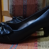 Нови дамски черни обувки, снимка 2 - Дамски обувки на ток - 36333942