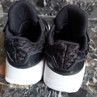 Маратонки Adidas 26, снимка 4 - Детски маратонки - 41467589