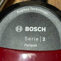 Прахосмукачка Bosch Serie 2, 700W, 1,5L, без торбичка, снимка 9 - Прахосмукачки - 44760123