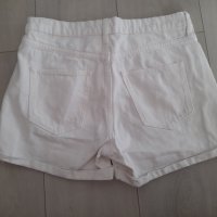 Дамски къси пантолони, снимка 1 - Къси панталони и бермуди - 41527835