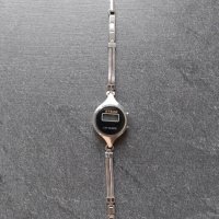 Ретро електронен часовник, снимка 1 - Антикварни и старинни предмети - 41652666