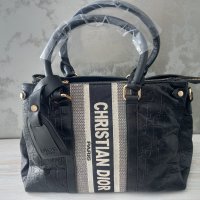 Christian Dior - дамска чанта , снимка 1 - Чанти - 42571160