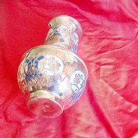 Красива метална ваза , снимка 2 - Антикварни и старинни предмети - 41970343