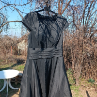 красива черна рокля с 39лв, снимка 1 - Рокли - 44773027