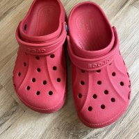 Оригинални юношески тъмно червени чехли Crocs ! 34-35 н, снимка 5 - Детски сандали и чехли - 41343103