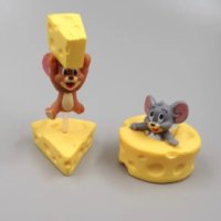 2 бр Том и Джери пластмасови фигурки играчки за игра и украса на торта пластмасова фигурка, снимка 3 - Фигурки - 44405193