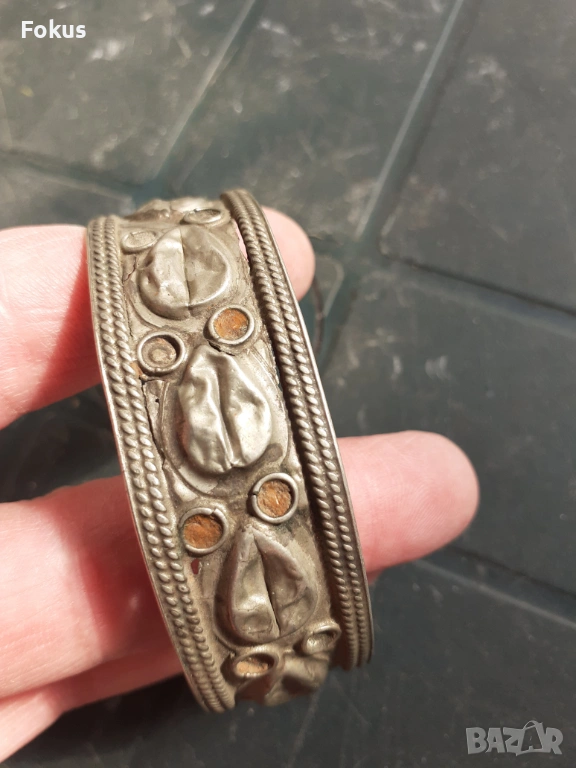 Стара дамска гривна - носия, снимка 1