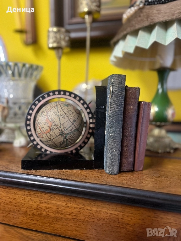 Винтидж стопер за книги  Размери-13.5/8 /14.5 см височина Цена-35 лв/17.90€, снимка 1