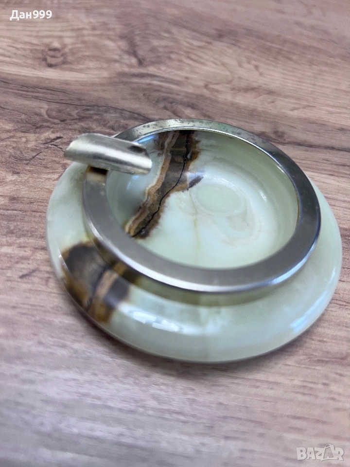 Много изящен пепелник от оникс, снимка 1