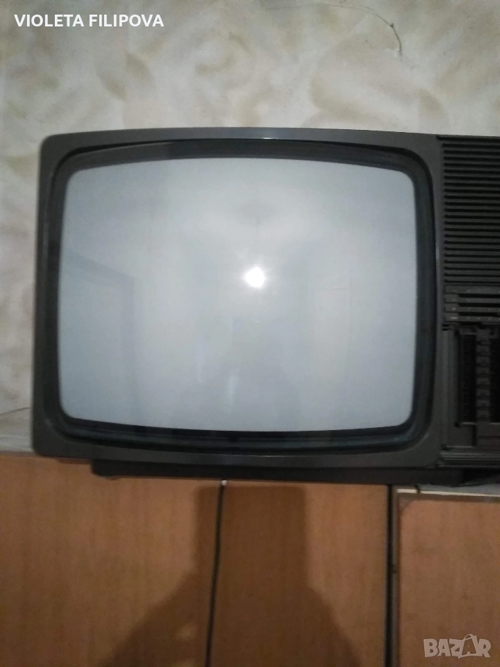 Продавам малък телевизор,немски,ITT, снимка 1