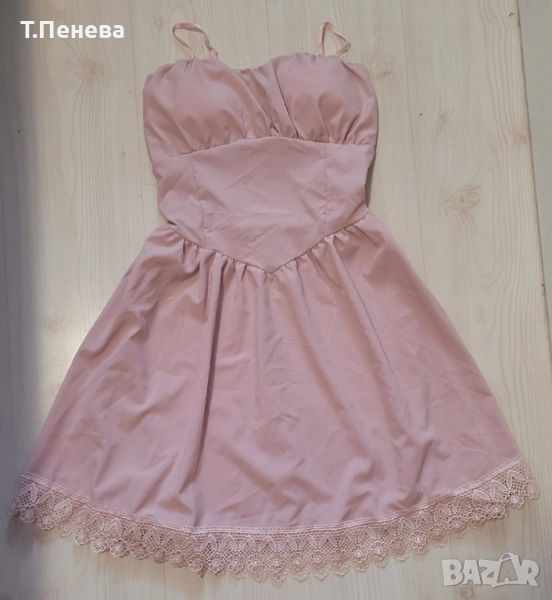 Кукленска рокличка , снимка 1