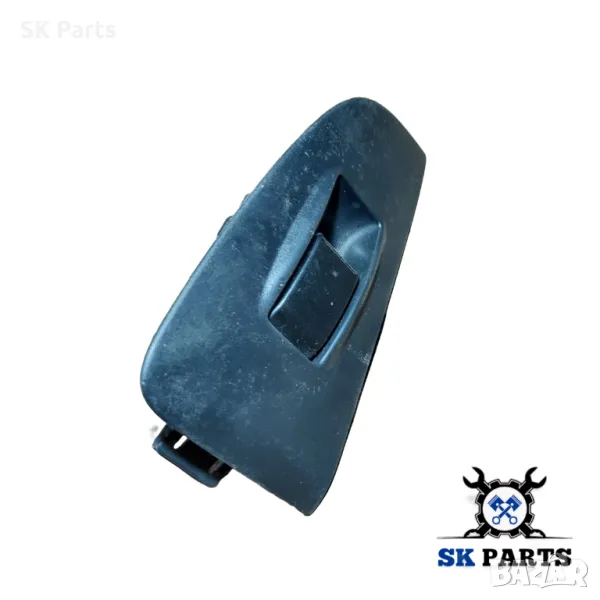 Бутон ел.стъкло предна дясна врата TOYOTA AVENSIS T25, снимка 1