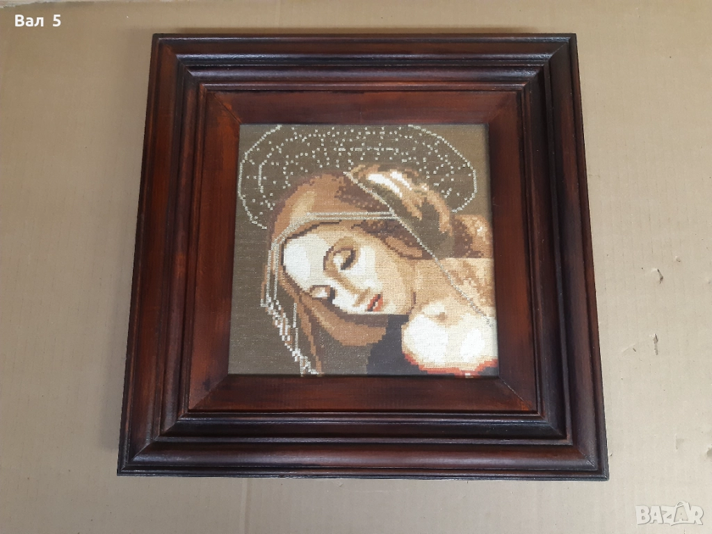 Стар ръчно шит гоблен ПЛАЧЕЩАТА МАДОНА, снимка 1