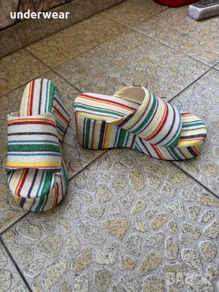 Чехли на платформа номер 43, снимка 1