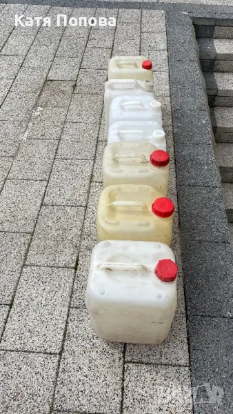 Продавам пластмасови туби, снимка 1