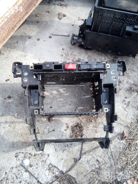 Конзола за мултимедия на А 6, снимка 1