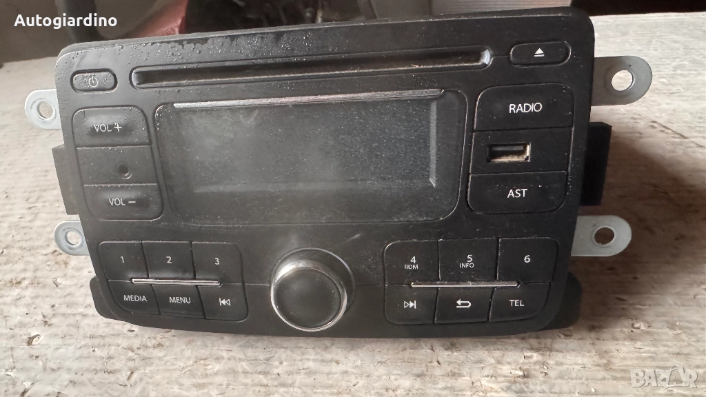 Оригинална Аудио / GPS и видео система за Dacia Dokker 2015 - 281157265R / 269779, снимка 1