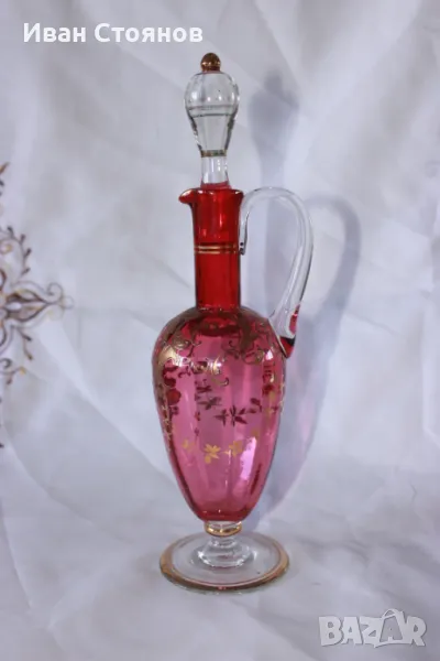 Антикварна рубинена кристална гарафа /декантер/ с позлата от 19 век в стил Bohemia, снимка 1