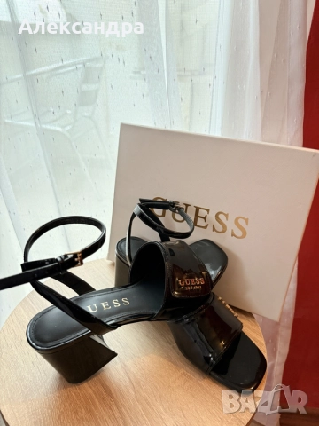 Дамски черни сандали Guess размер 39, снимка 3 - Сандали - 56246159