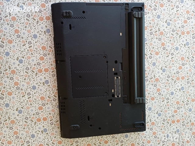 Продавам лаптоп Lenovo ThinkPad X230, снимка 2 - Лаптопи за работа - 52240891