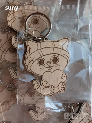 Дървен ключодържател коте/ сърце, снимка 1