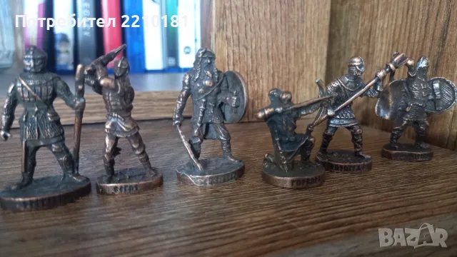 Киндер метални войници