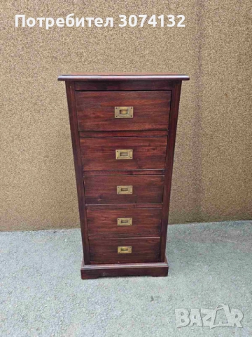 Голям скрин с обков от месинг,изцяло от масив