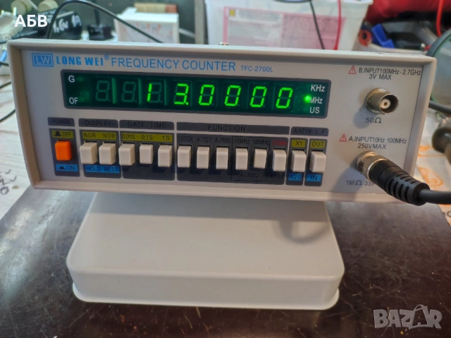Продава се чисто нов професионален честотомер / брояч до 2700МХц, снимка 2 - Друга електроника - 53474143