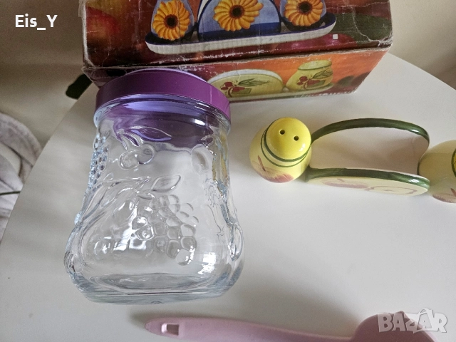 Керамичен комплект солници и салфетник, буркан и лъжица за спагети., снимка 5 - Аксесоари за кухня - 52306520