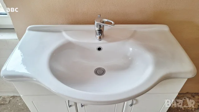 Шкаф за баня бял, снимка 2 - Шкафове - 55743589