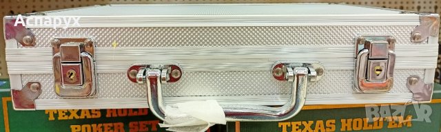 Покер сет в алуминиево куфарче, снимка 2 - Настолни игри - 25738124
