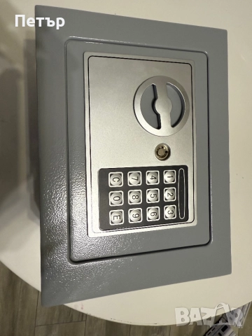 Метален сейф, снимка 3 - Сейфове и каси - 52631715