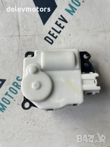 Моторче за парно, климатроник AV11-19E616-HA от Ford Ecosport 1.0T EcoBoost, 2023,г., снимка 2 - Части - 56179754
