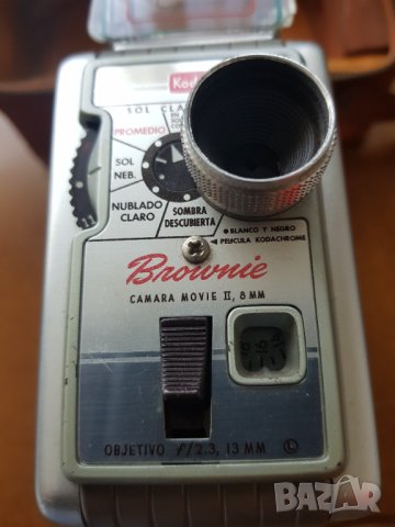 Камера Kodak Brownie 8mm, снимка 2 - Антикварни и старинни предмети - 41078887