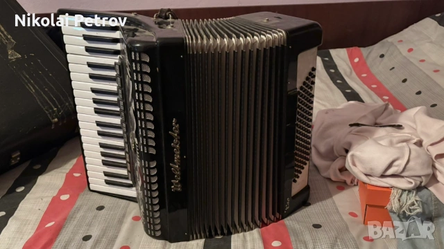 Продавам акордеон 