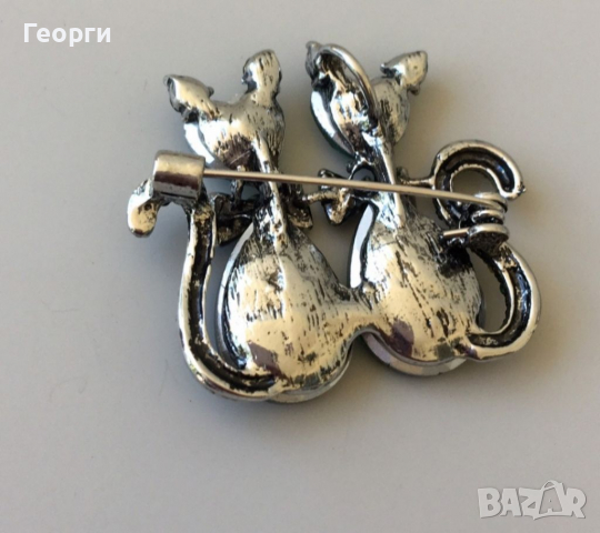 Много рядка брошка с големи камъни Сваровски, снимка 4 - Други ценни предмети - 36468822