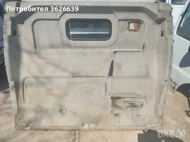 Продавам преграда за микробус с прозорче, снимка 3 - Аксесоари и консумативи - 53857435