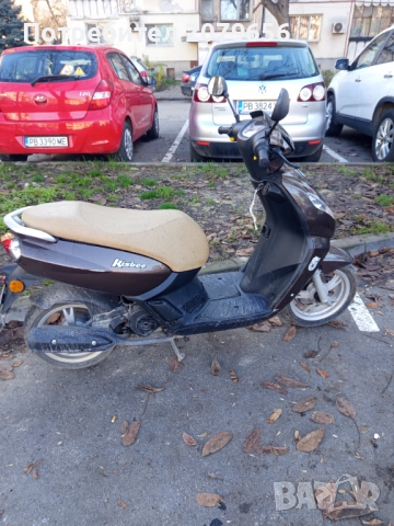 Продавам Скутер Пежо кисби 