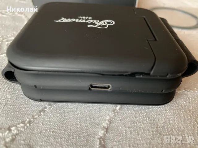 Безжично зарядно с комплект кабели BOLERO @memorii 2 в 1 - черно, брандирано Fairmont Dubai, ново, снимка 9 - Оригинални зарядни - 48269427