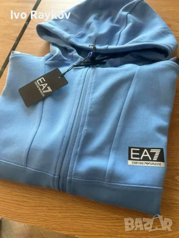 Суитчър Emporio Armani , нов , оригинален 