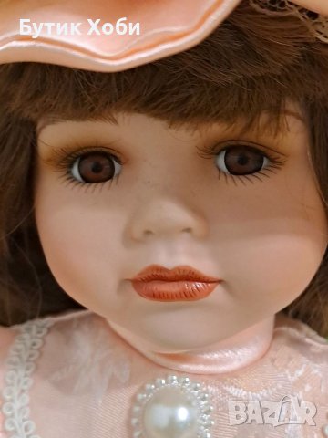 Колекционерска порцеланова кукла , снимка 5 - Колекции - 40890270