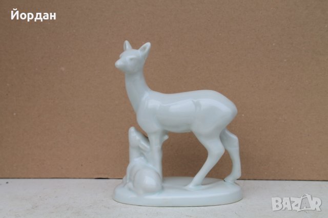 Българска порцеланова фигурка-завод ''Изида'' 