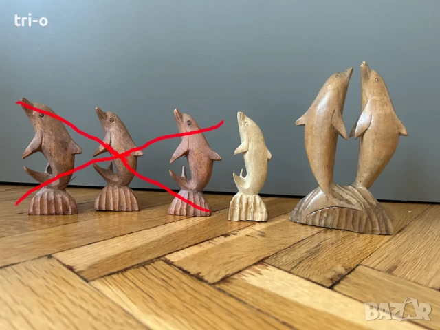 Малки дървени фигурки Делфини